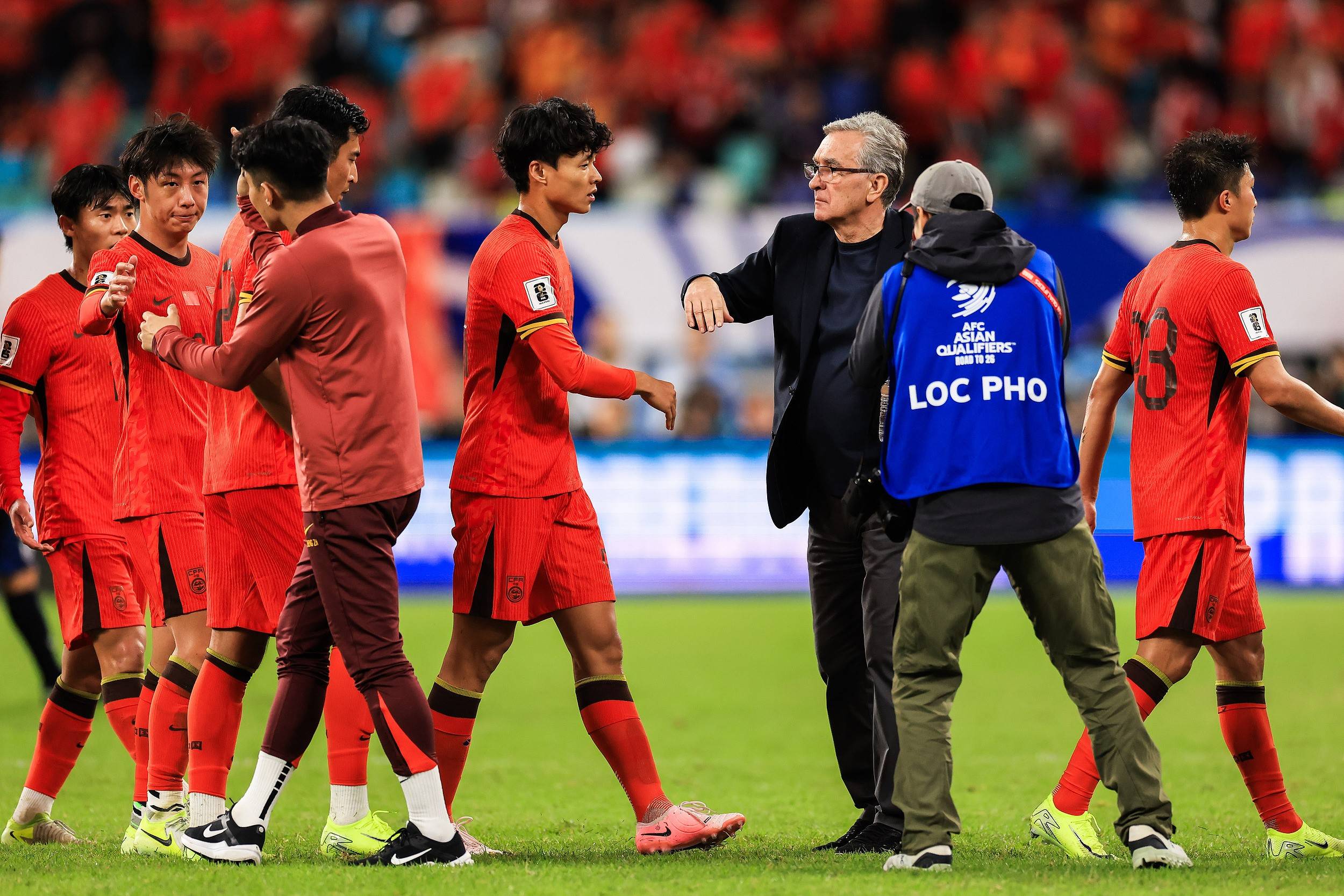 包含世界杯赛后采访曝光，内幕引发热议的词条