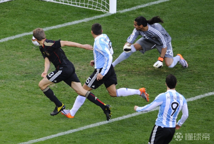 美国横扫乌拉圭，穆勒高光表现的简单介绍