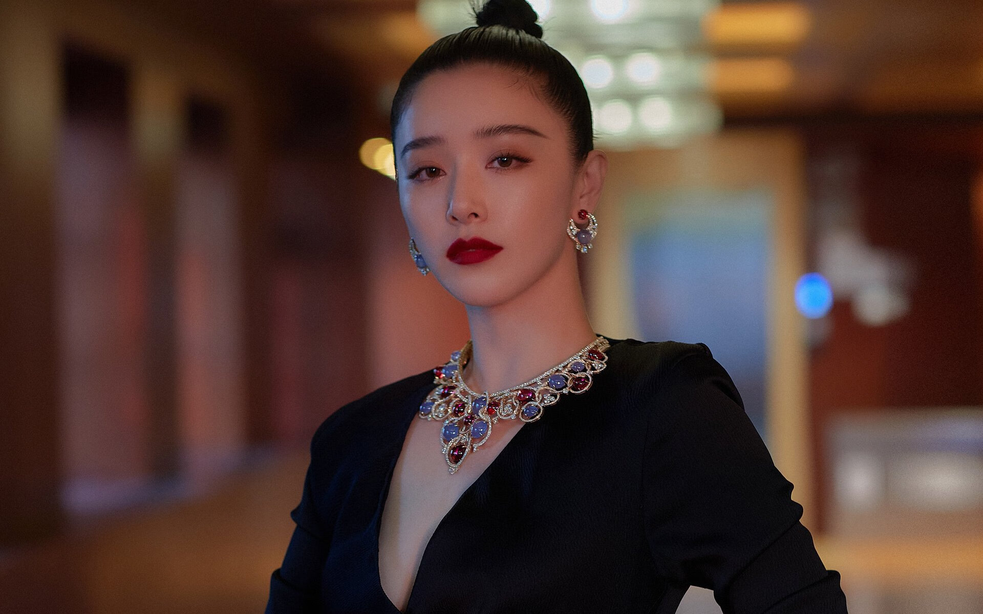 新王登基与旧权崩塌,哈利伯顿统治级表现映照骑士对勇士的时代碾压