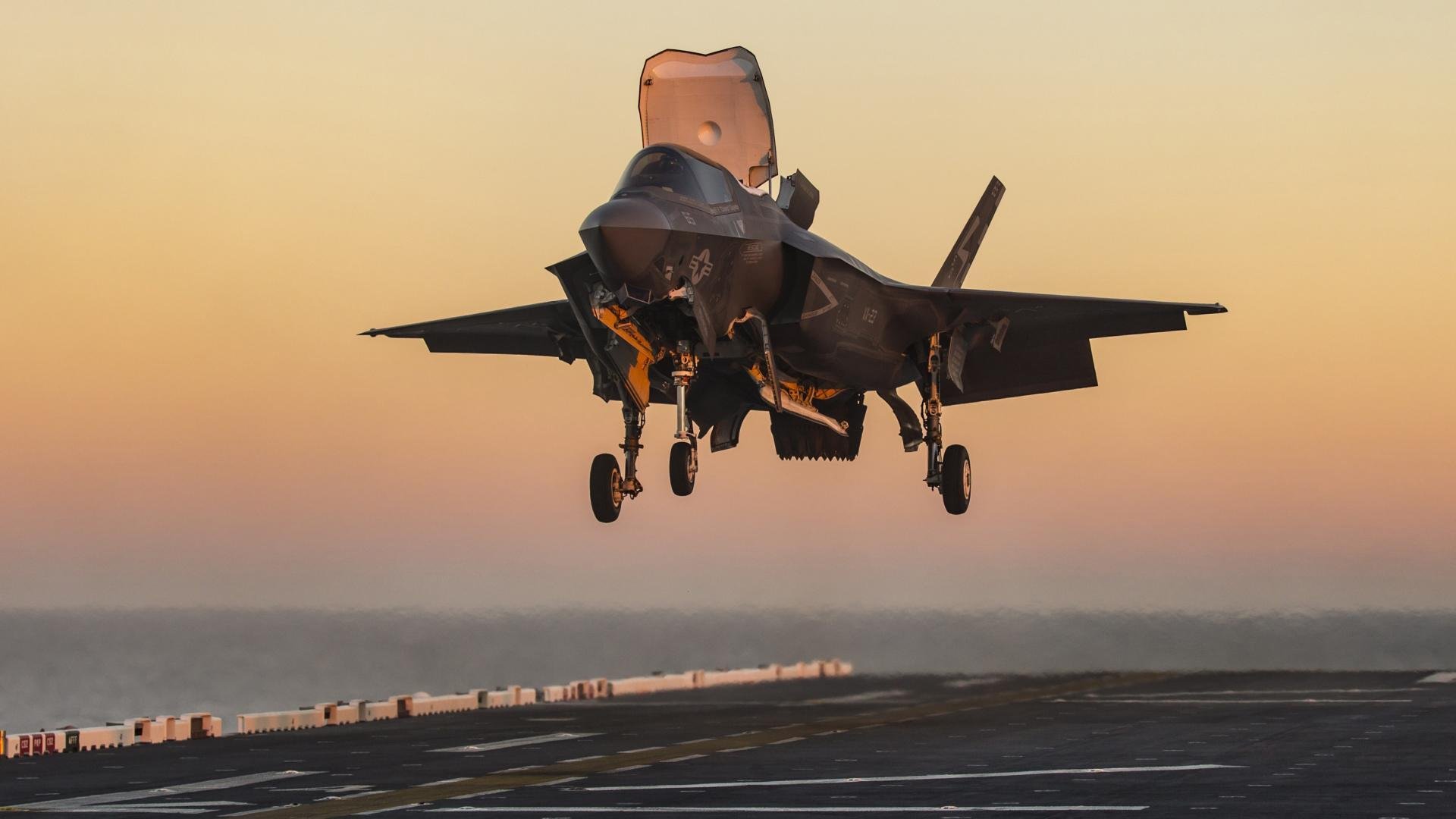 新王登基与旧权崩塌,哈利伯顿统治级表现映照骑士对勇士的时代碾压